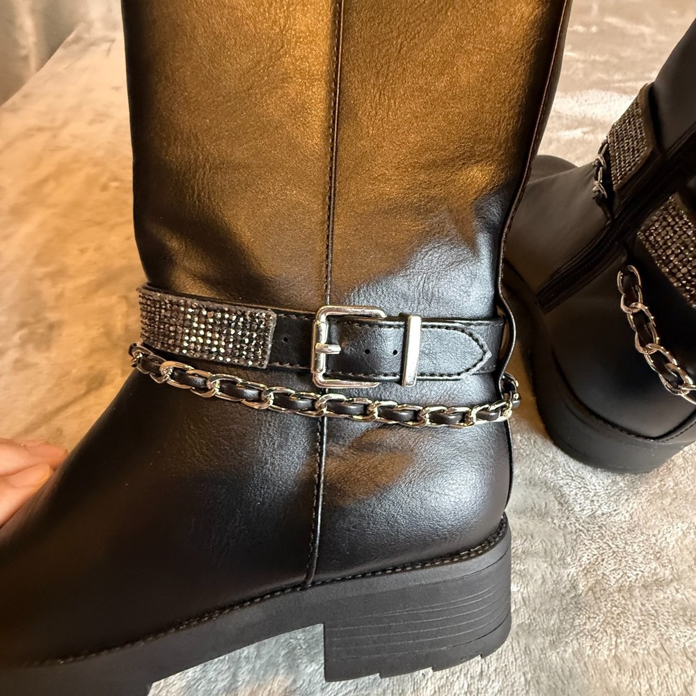 Girls Black Mid-Calf Combat Boots Rhinestone Buckle Chain Accent Side Zip Size 2 - Picture 9 of 11